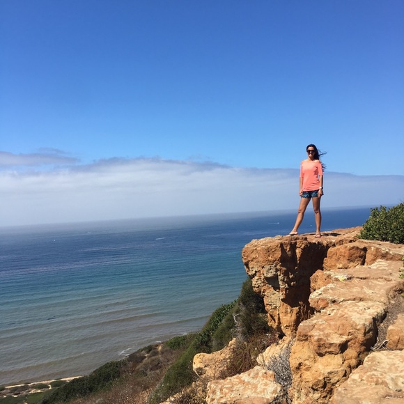 Meet your Posher, Dani - Picture 3 of 5